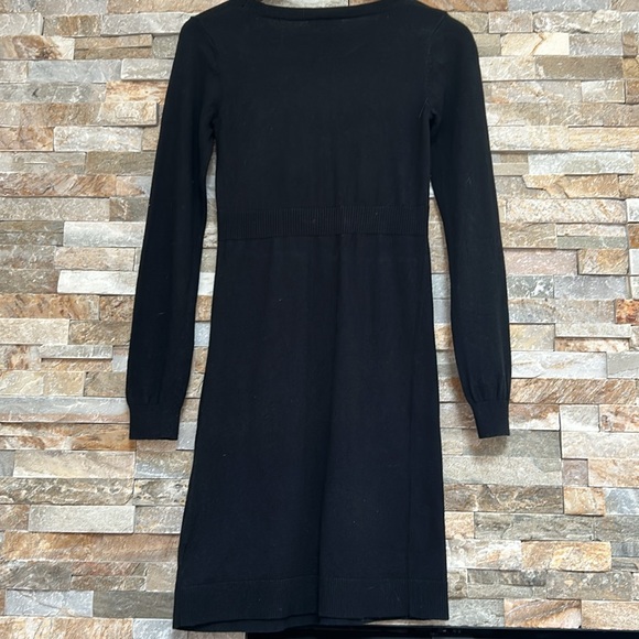 Liz Lange Fitted Maternity Dress - Picture 2 of 4